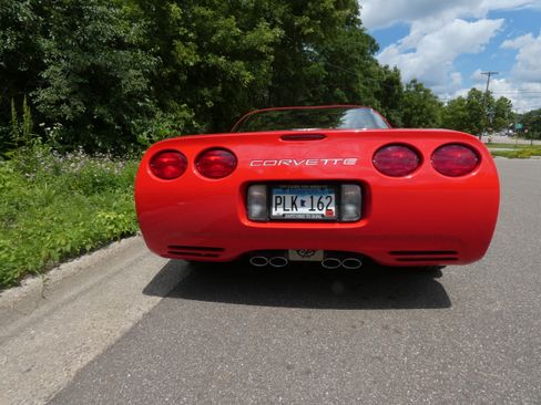 Used 2003 Chevrolet Corvette Coupe w/ Preferred Equipment Group RWD image 8