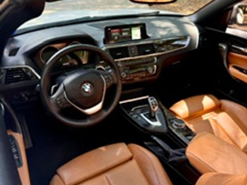 Used 2018 BMW 230i Convertible RWD image 18