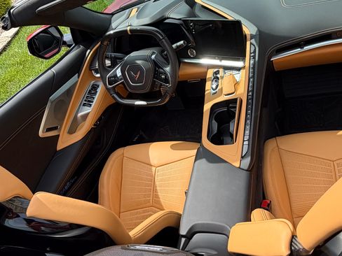 Used 2024 Chevrolet Corvette Z06 RWD image 4