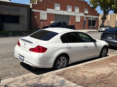 Used 2012 INFINITI G25 Journey RWD image 2