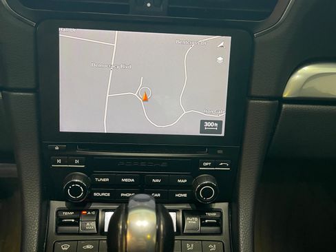 Used 2018 Porsche 911 Carrera image 32