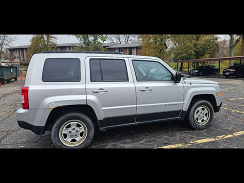 Used 2013 Jeep Patriot Sport w/ PWR Value Group image 11