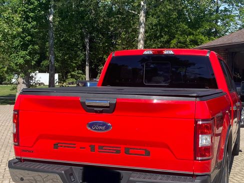Used 2020 Ford F150 XLT w/ Equipment Group 302A Luxury AWD/4WD image 12