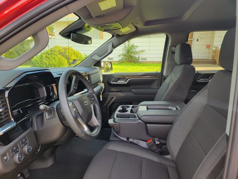 Used 2025 Chevrolet Silverado 1500 RST image 16