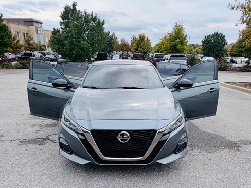 Used 2020 Nissan Altima 2.5 SR image 1