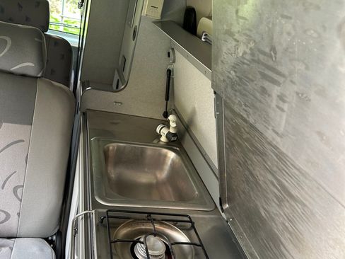 Used 2001 Volkswagen Eurovan image 11