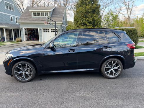 Used 2019 BMW X5 xDrive40i w/ M Sport Package AWD/4WD image 4