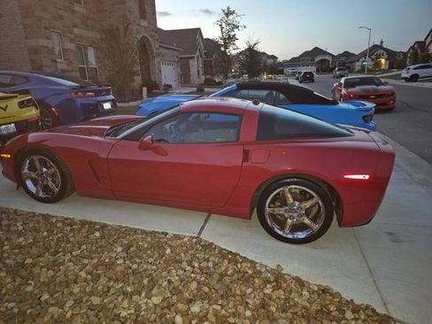 Used 2005 Chevrolet Corvette Coupe w/ Preferred Equipment Group image 6