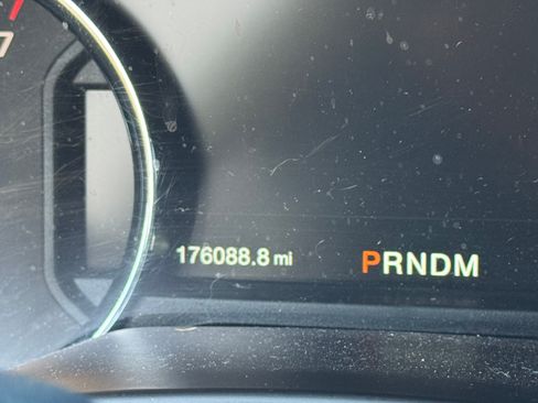 Used 2019 Ford F150 Platinum w/ Equipment Group 701A Luxury image 10