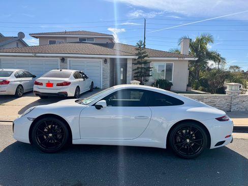 Used 2017 Porsche 911 Carrera image 4