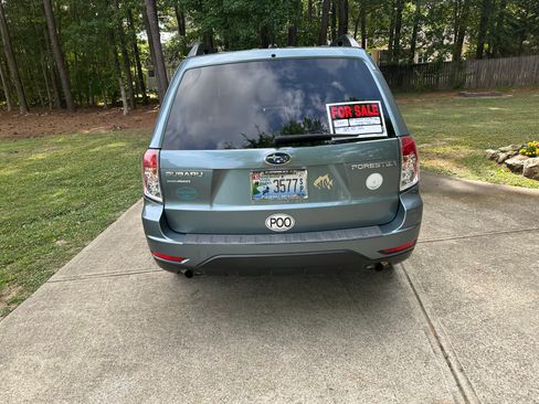 Used 2011 Subaru Forester 2.5X Premium w/ All-Weather Pkg AWD/4WD image 8