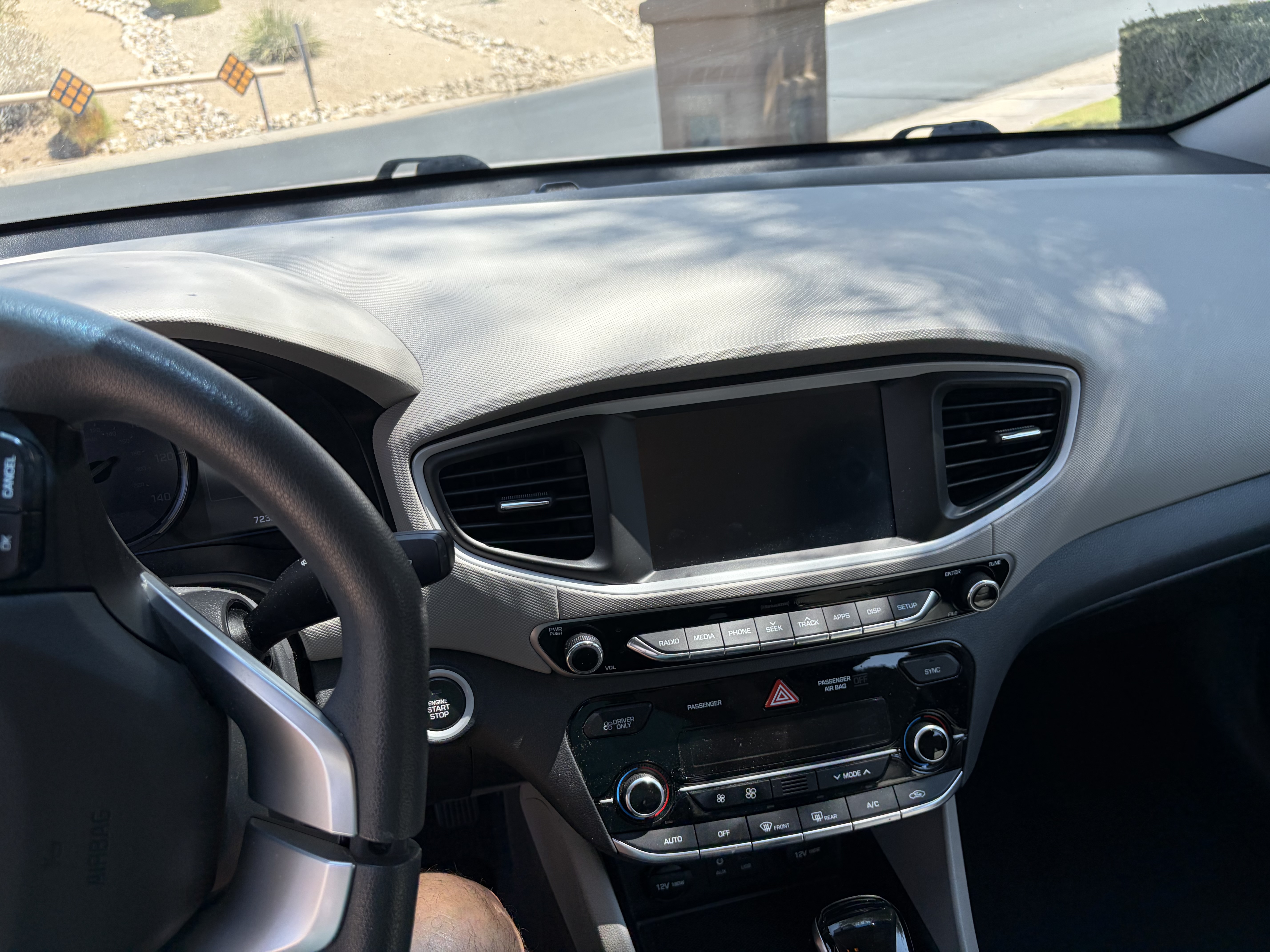 Used 2017 Hyundai Ioniq Blue FWD image 28