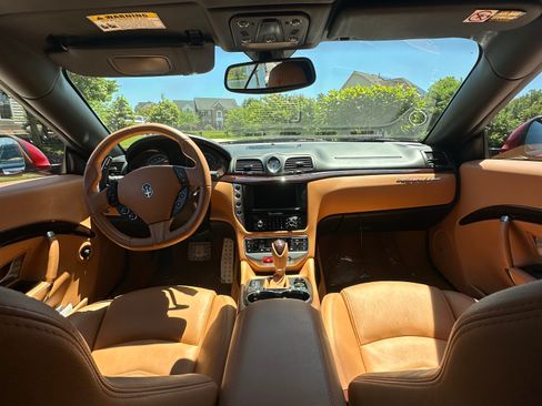 Used 2016 Maserati GranTurismo Sport image 8