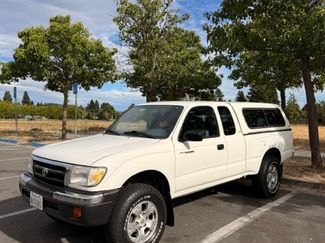 Used 1998 Toyota Tacoma 4x4 Xtracab V6 video 1