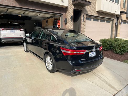 Used 2013 Toyota Avalon XLE image 5