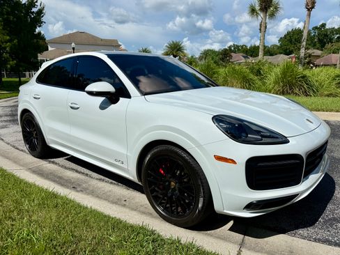 Used 2021 Porsche Cayenne GTS AWD/4WD image 10