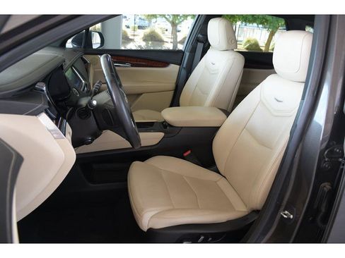 Used 2019 Cadillac XT5 Luxury image 12