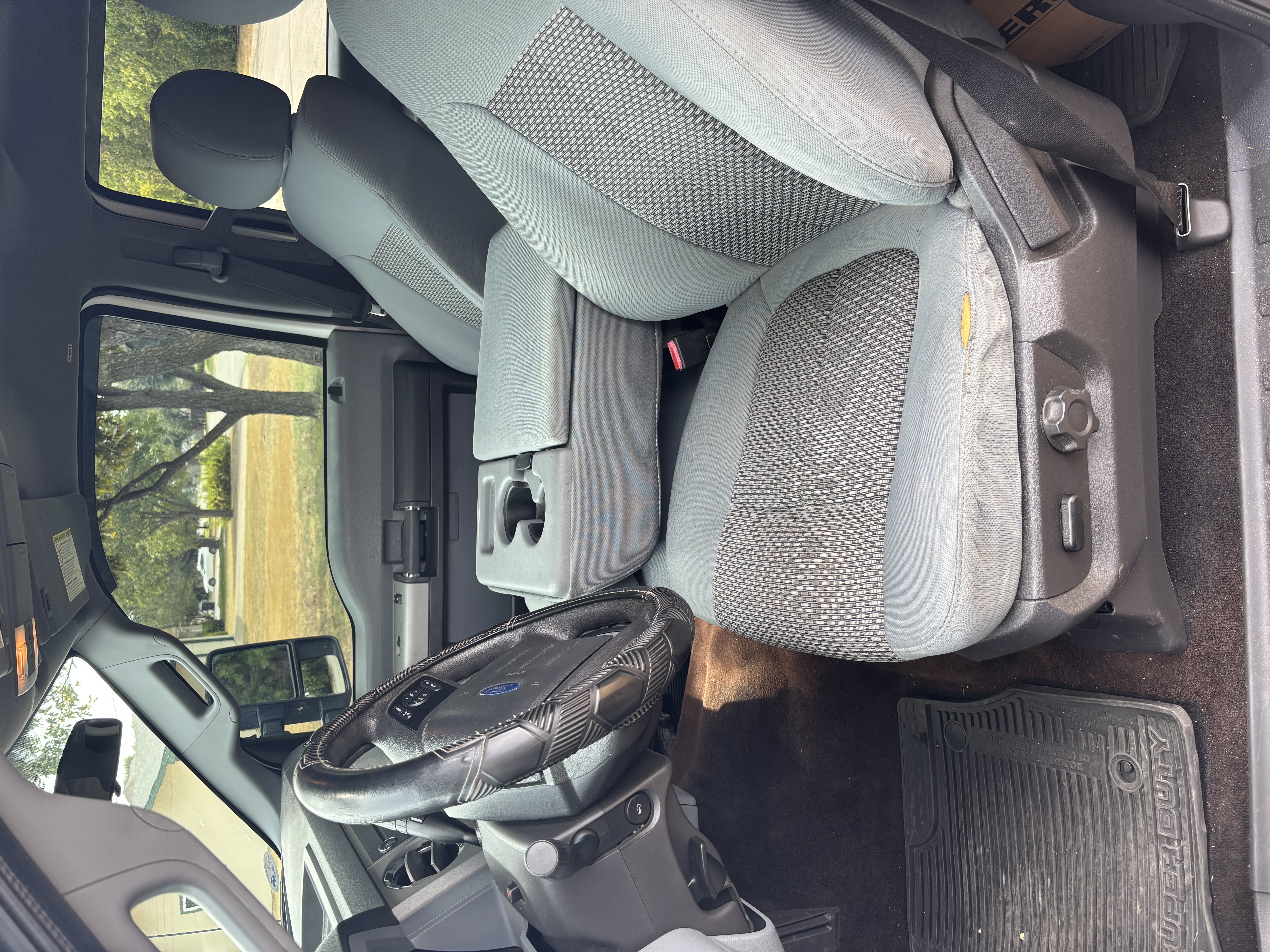 Used 2013 Ford F250 XLT w/ XLT Interior Pkg AWD/4WD image 8