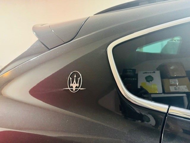Used 2017 Maserati Levante w/ Sport Package AWD/4WD image 9