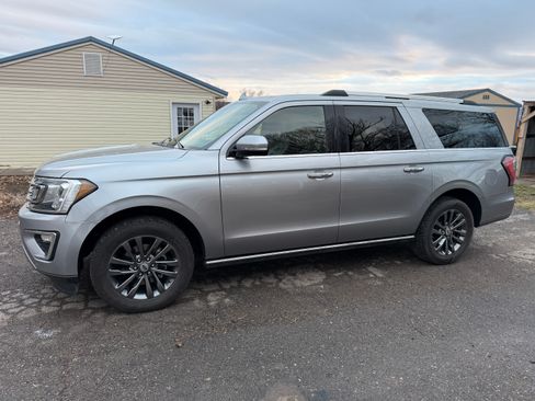 Used 2021 Ford Expedition Max Limited image 4