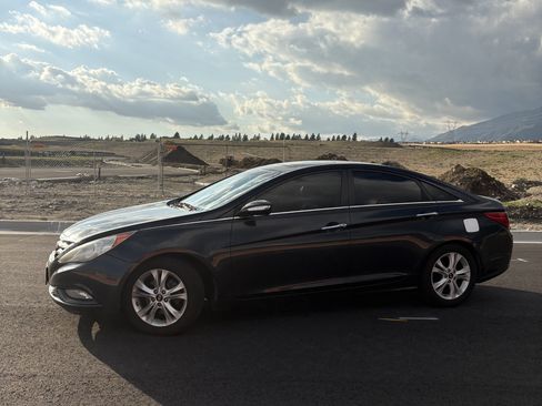 Used 2011 Hyundai Sonata Limited w/ Navigation Pkg 5 image 4