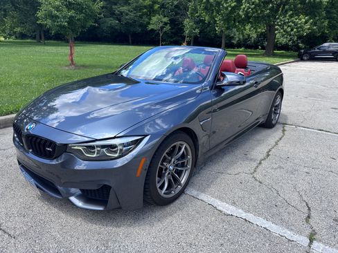 Used 2018 BMW M4 Convertible RWD image 1