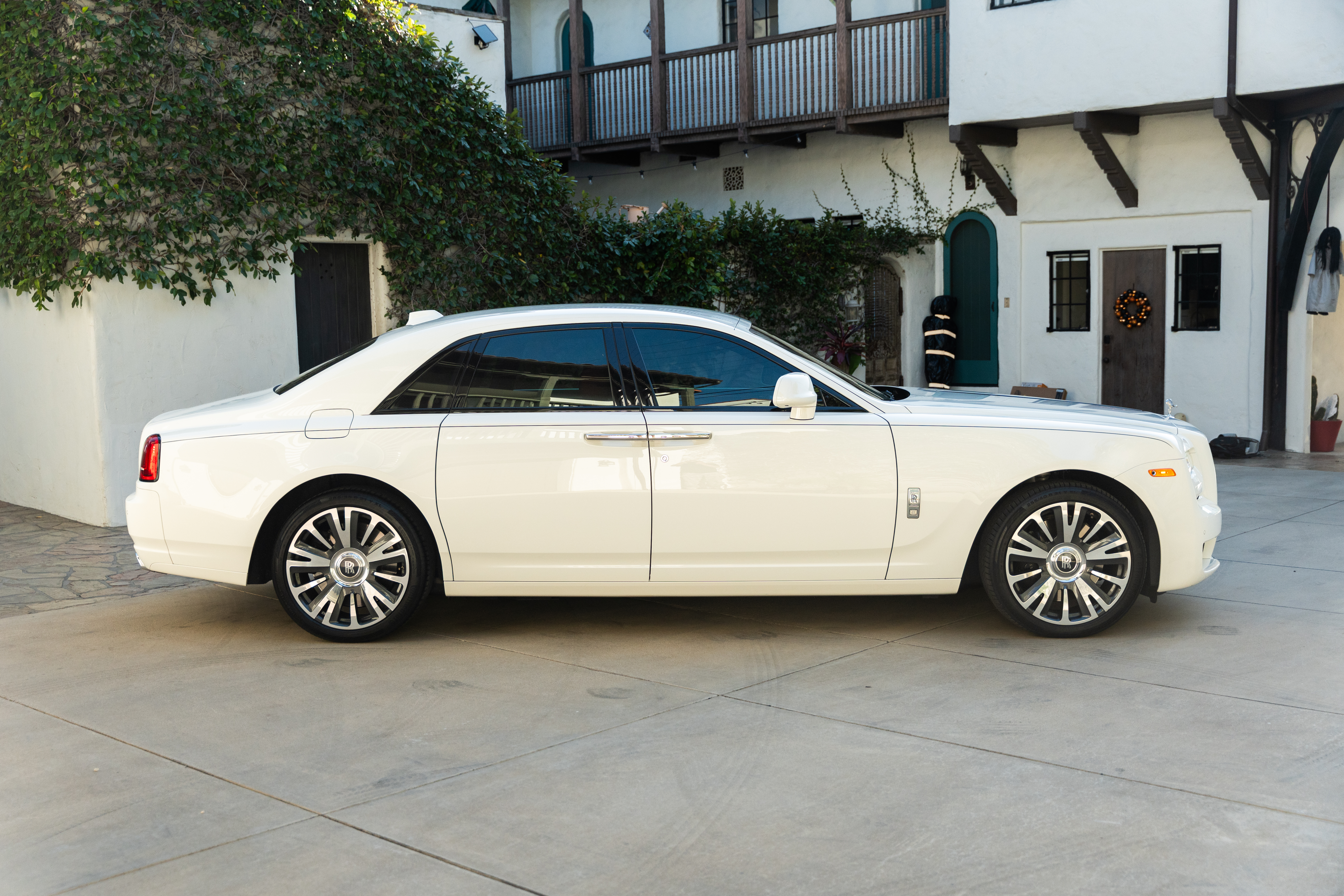 Used 2019 Rolls-Royce Ghost RWD image 5