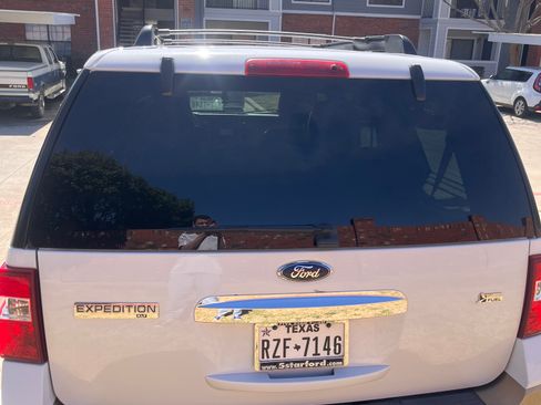 Used 2012 Ford Expedition XLT image 6