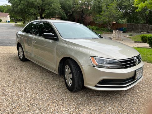 Used 2016 Volkswagen Jetta S image 8
