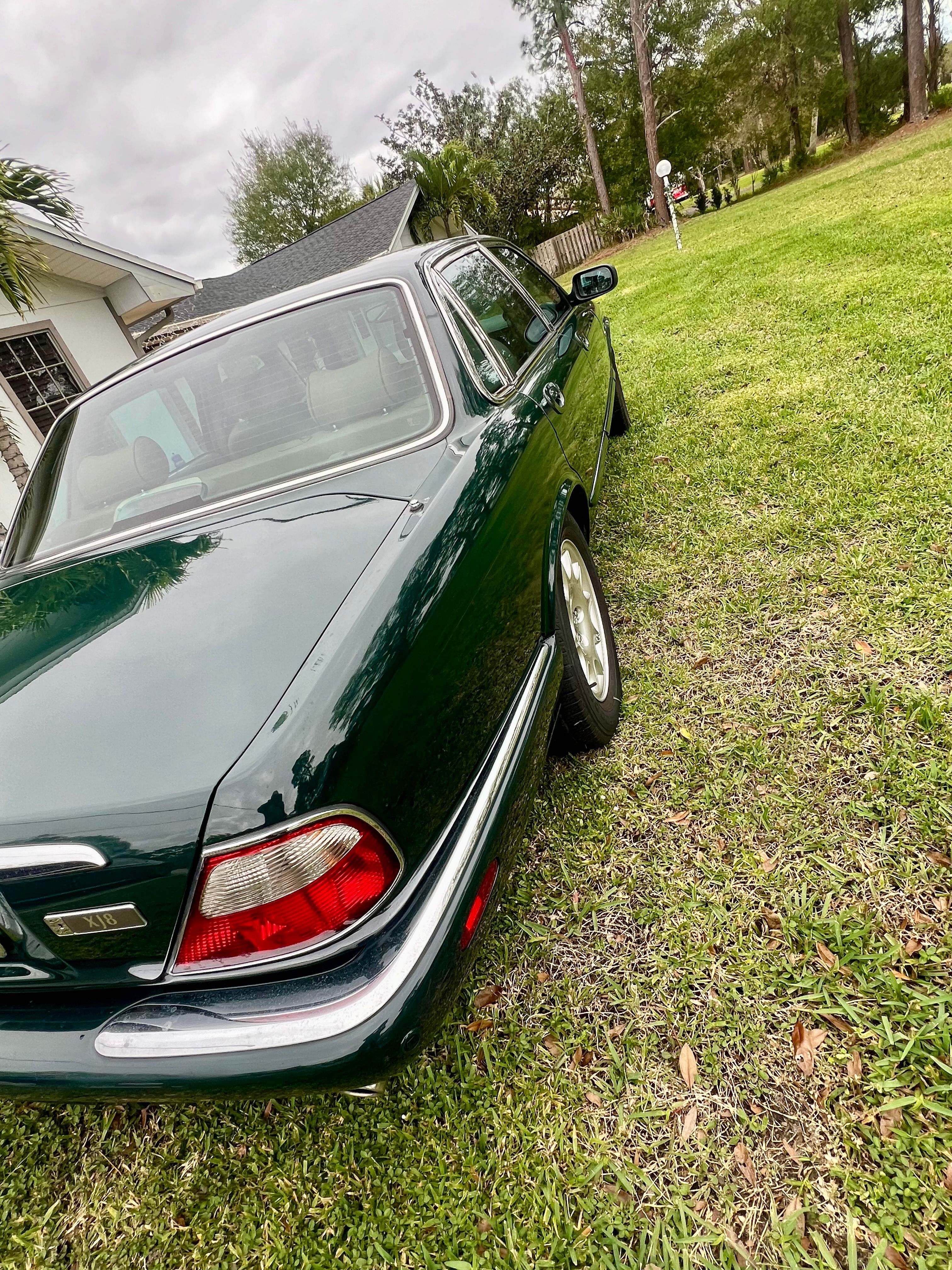 Used 2001 Jaguar XJ8 RWD image 12