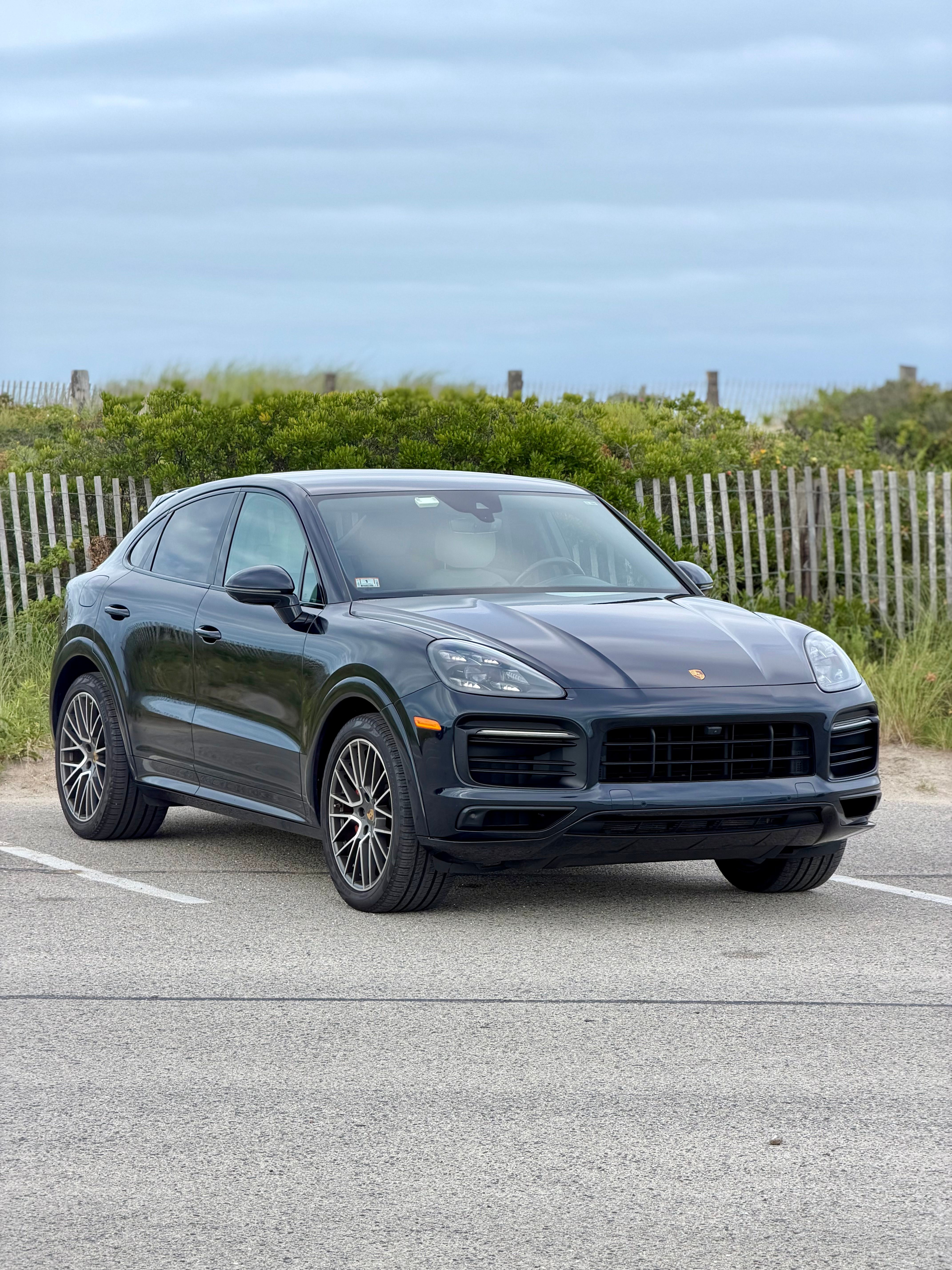 Used 2021 Porsche Cayenne GTS AWD/4WD image 2