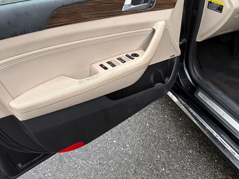 Used 2017 Hyundai Sonata Limited w/ Ultimate Package 04 image 8