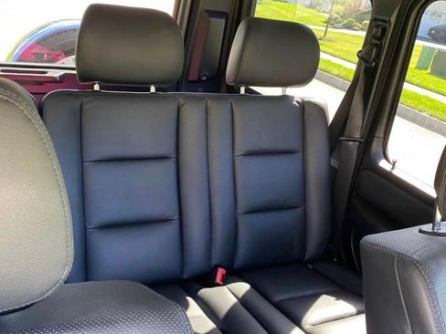 Used 2011 Mercedes-Benz G 550 G 550 4MATIC Sport Utility 4D image 10