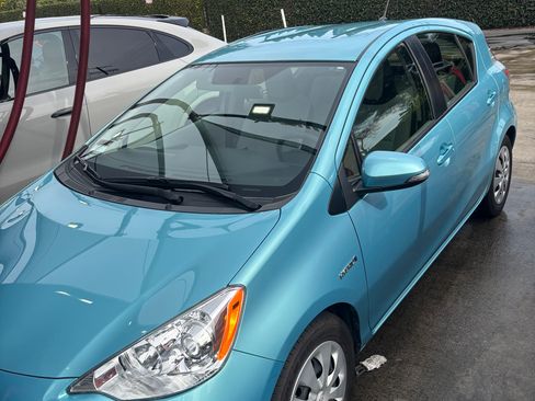Used 2013 Toyota Prius C One image 14