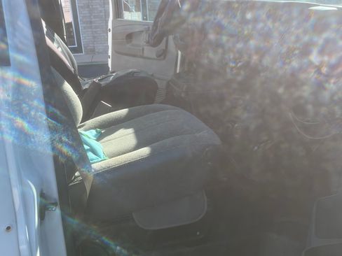 Used 2013 Chevrolet Express 3500 image 10