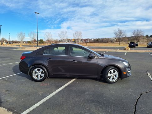 Used 2015 Chevrolet Cruze LT image 6