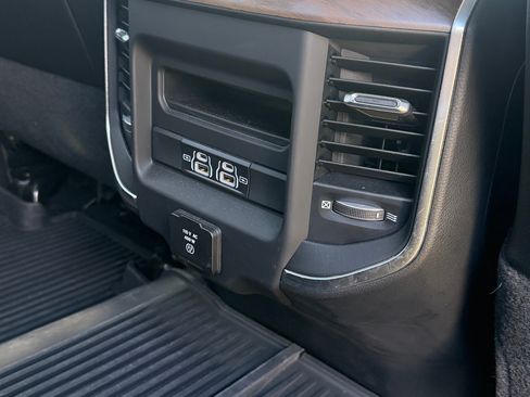 Used 2022 RAM 3500 Laramie w/ Max Tow Package AWD/4WD image 19