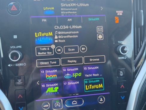 Used 2021 Subaru Outback Limited image 2