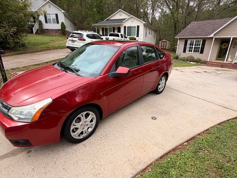 Used 2009 Ford Focus SES image 2