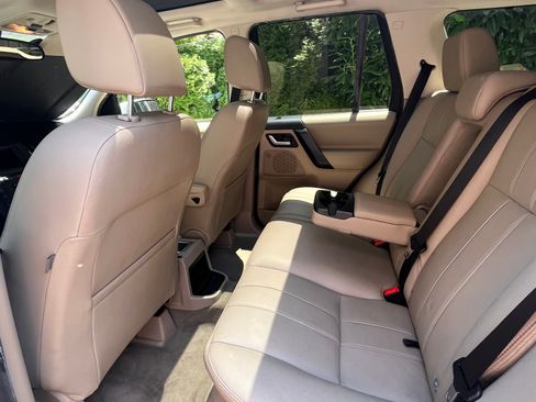 Used 2012 Land Rover LR2 HSE AWD/4WD image 12