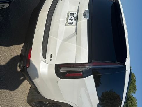 Used 2024 Cadillac Escalade ESV Sport w/ LPO, ONYX Package image 10