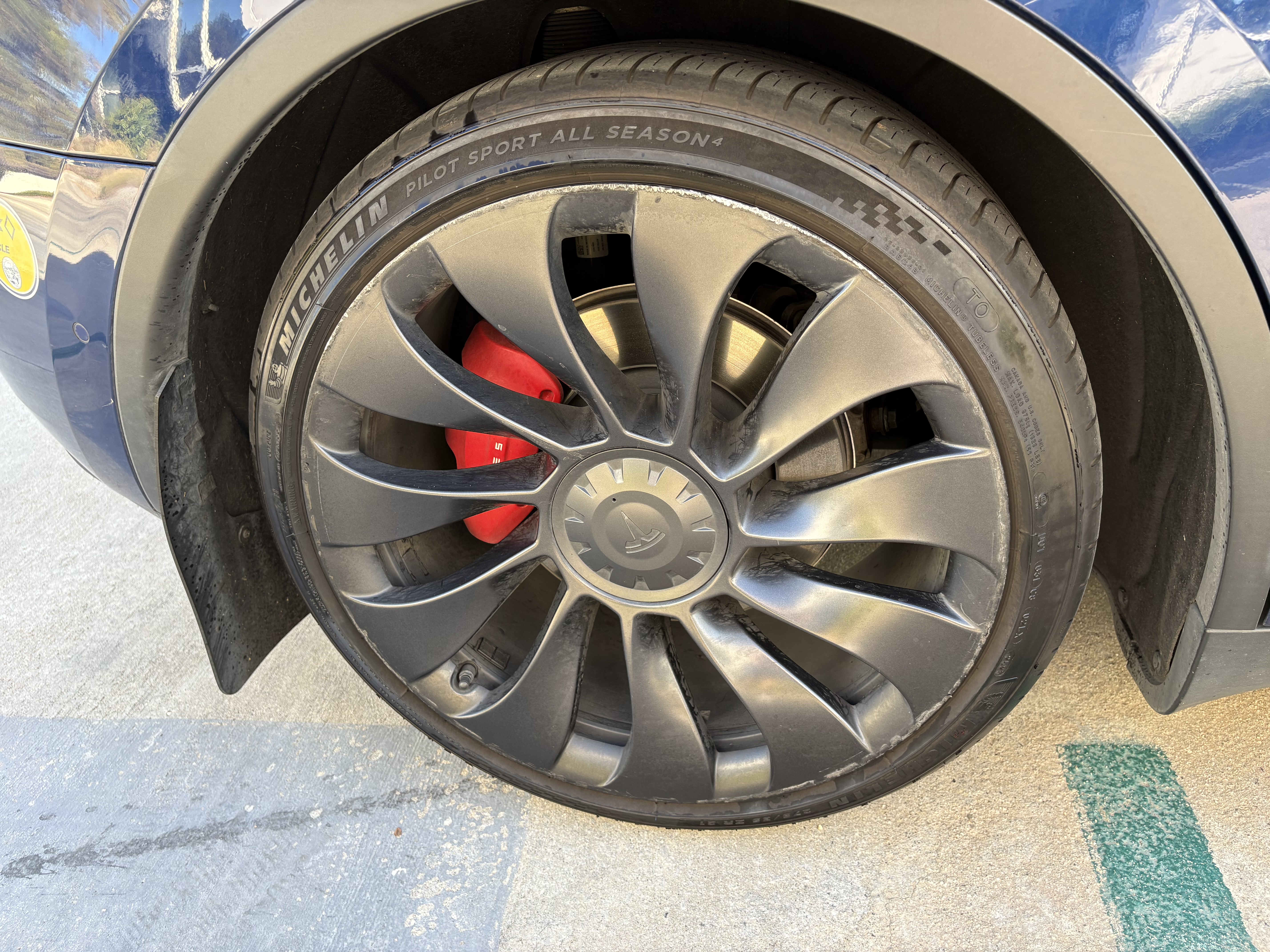 Used 2022 Tesla Model Y Performance AWD/4WD image 13