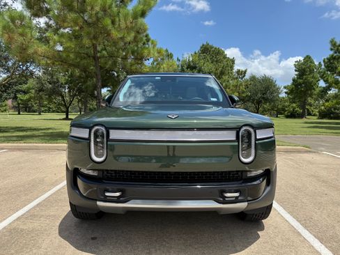 Used 2023 Rivian R1S Adventure AWD/4WD image 2