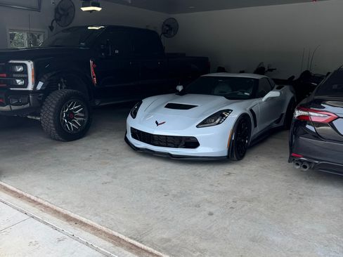 Used 2019 Chevrolet Corvette Z06 w/ Z07 Performance Package image 4