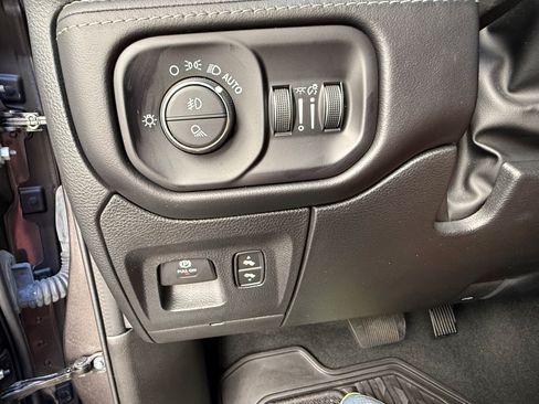 Used 2023 RAM 1500 Limited image 26