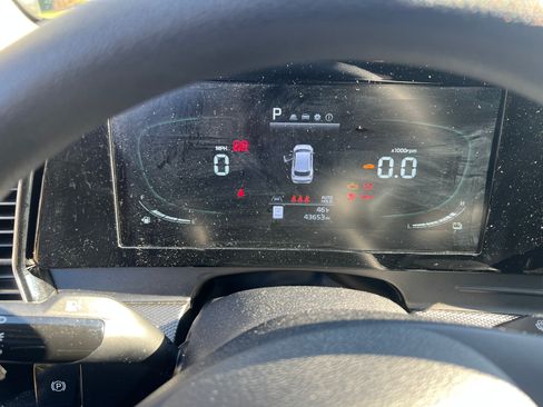 Used 2023 Kia Sportage LX image 9