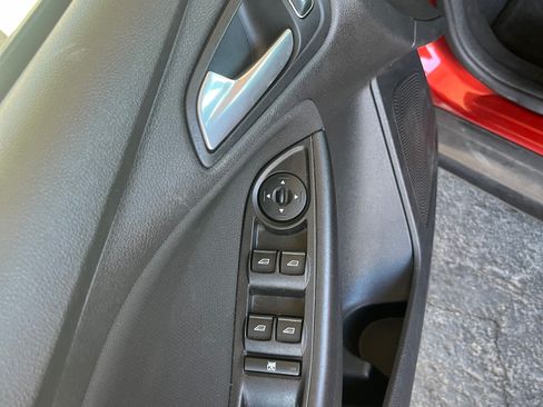 Used 2018 Ford Focus SE image 20