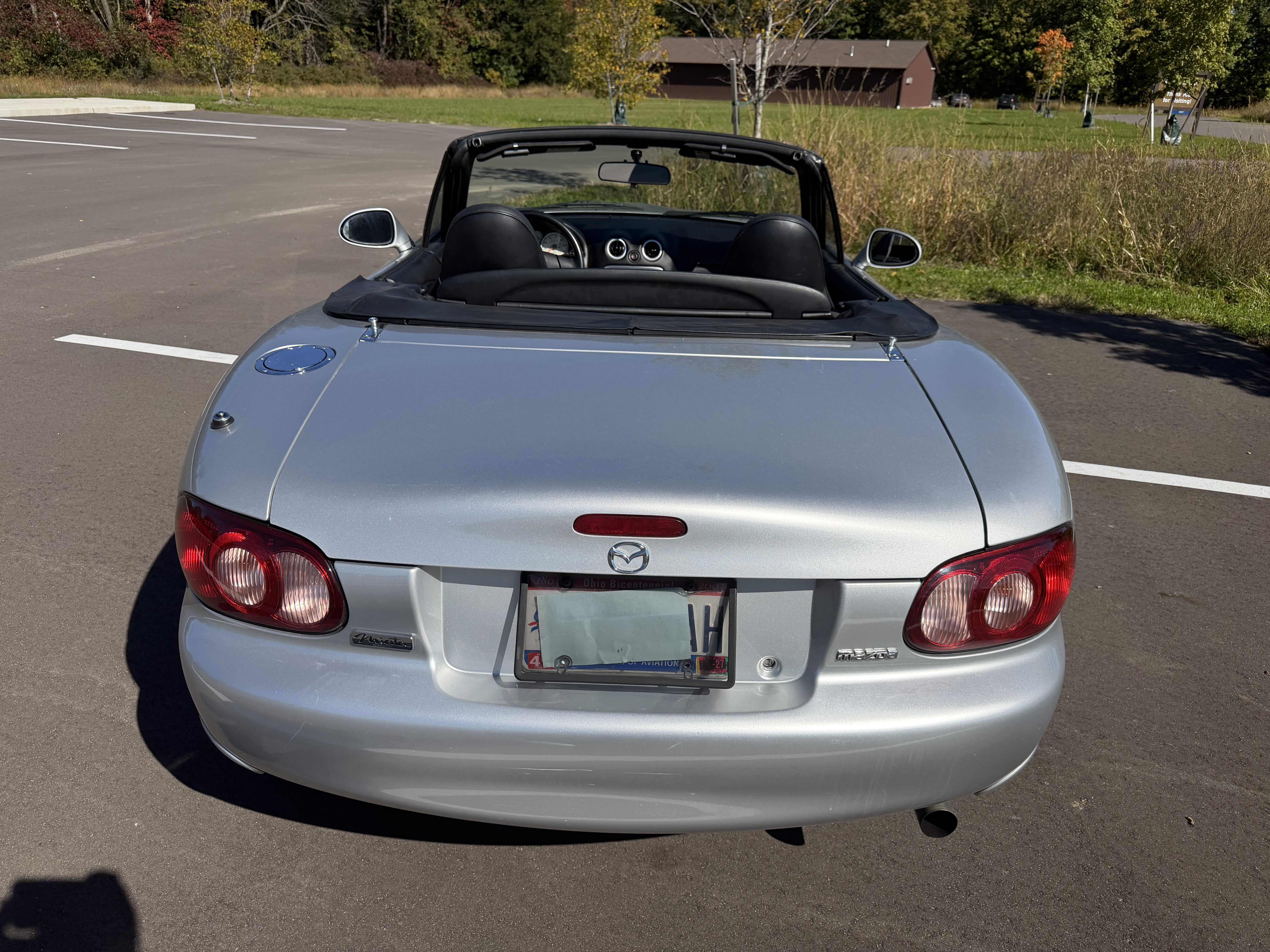 Used 2003 MAZDA MX-5 Miata RWD image 9