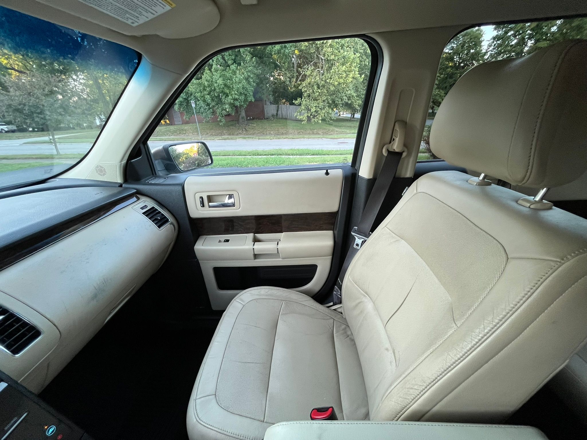 Used 2014 Ford Flex Limited w/ Equipment Group 303A AWD/4WD image 26