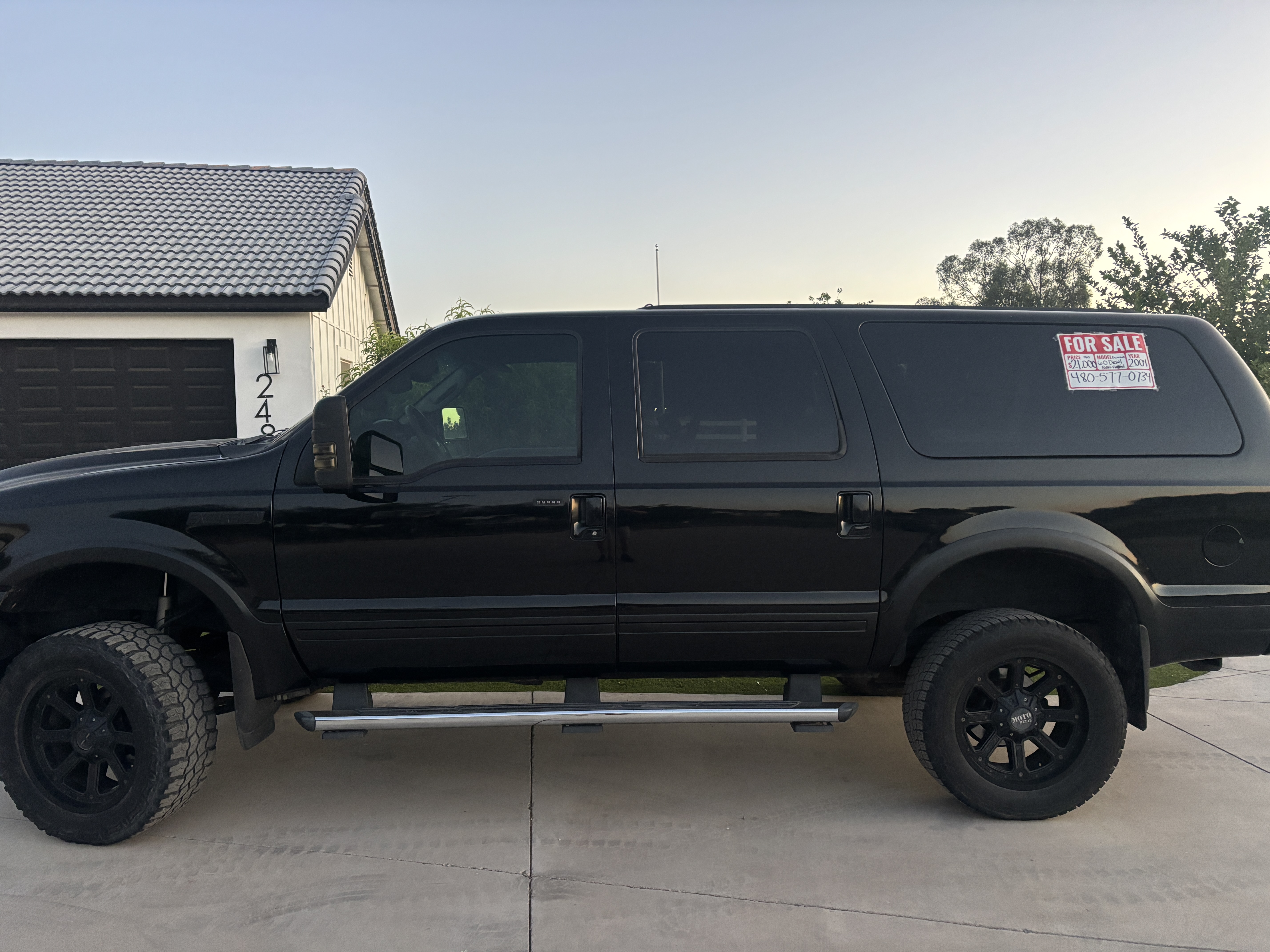 Used 2004 Ford Excursion Limited AWD/4WD image 1